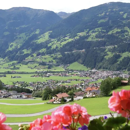 Delightful Apartment In Zell Am Ziller With A View Exterior photo