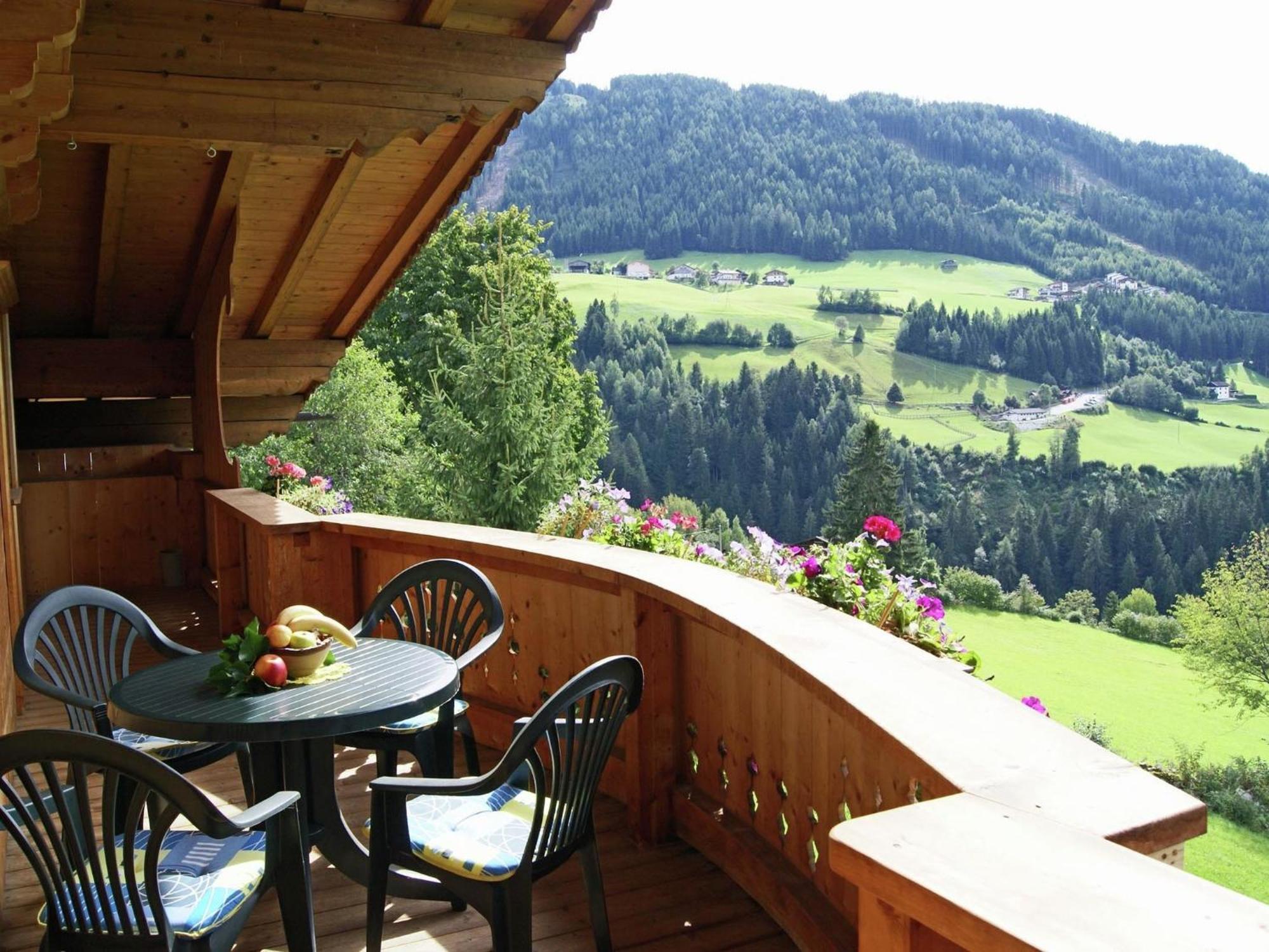 Apartment Delightful In With A View Zell am Ziller